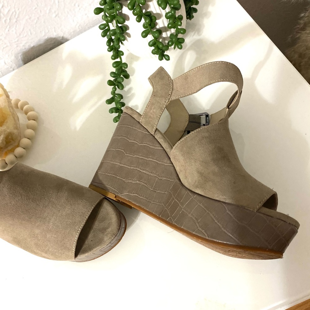 Platform wedges
